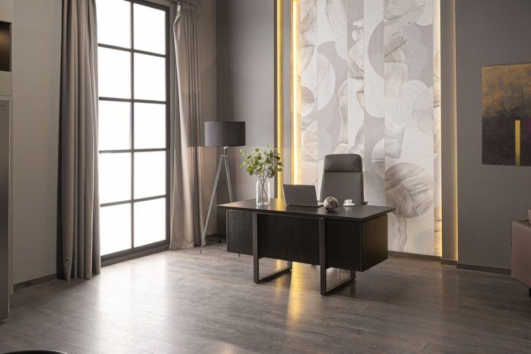 ฉากสแตนเลสลงตัวอย่างยิ่งกับงานตกแต่งบ้านสมัยใหม่