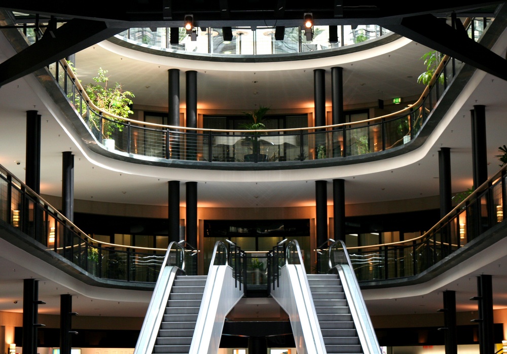 แนะนำไอเดียการใช้งานสแตนเลสตกแต่งในห้างสรรพสินค้า